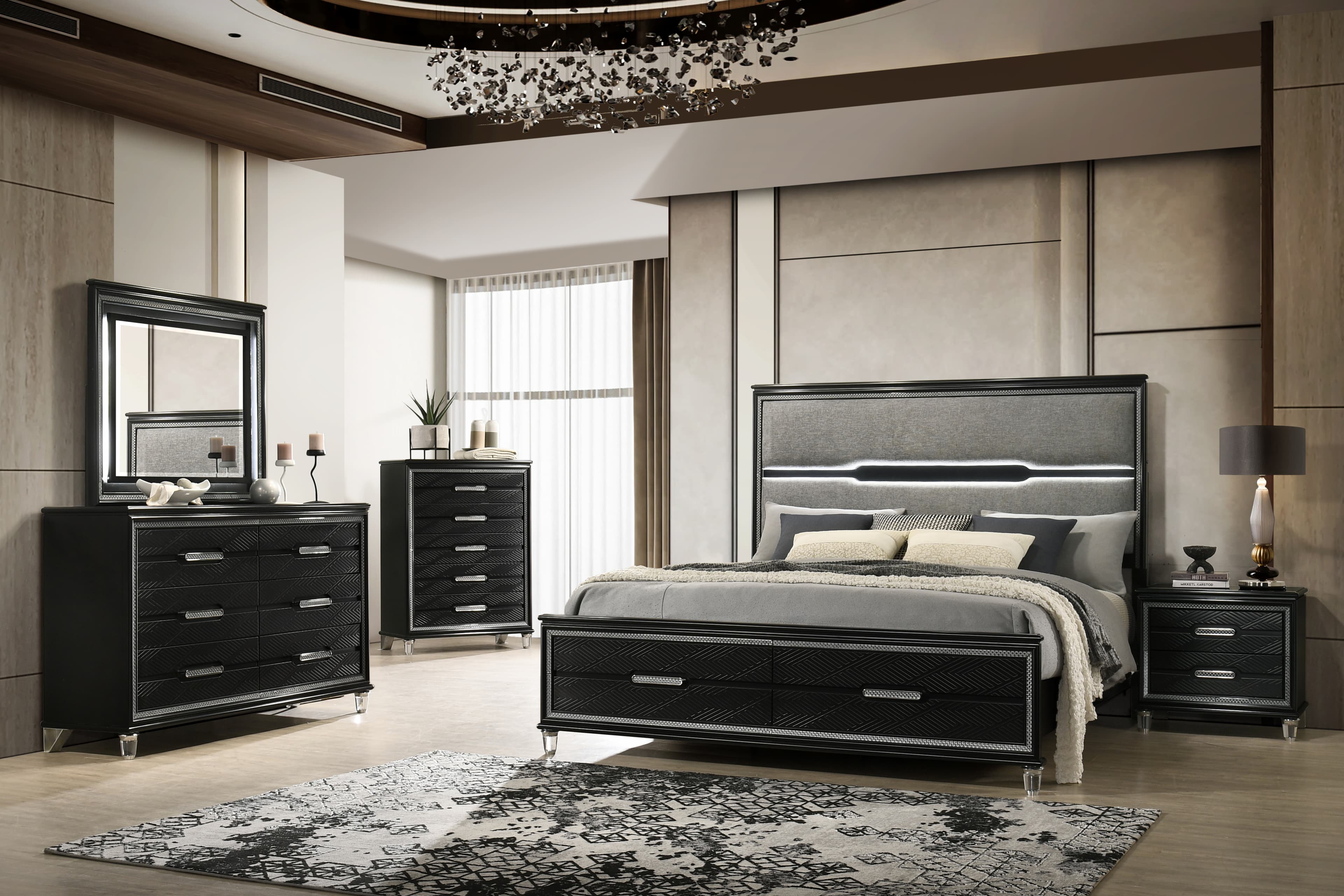 B135 Mirror — Sleek Black