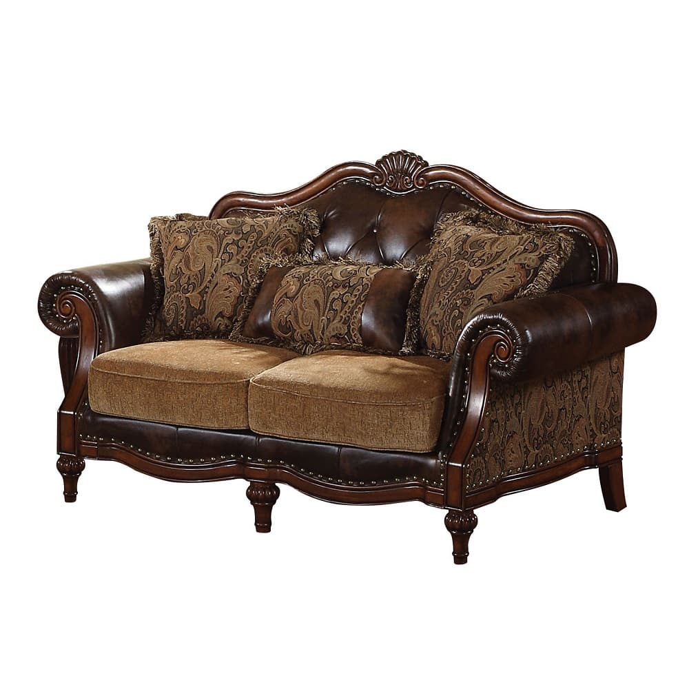 Loveseat W/3 Pillows 2