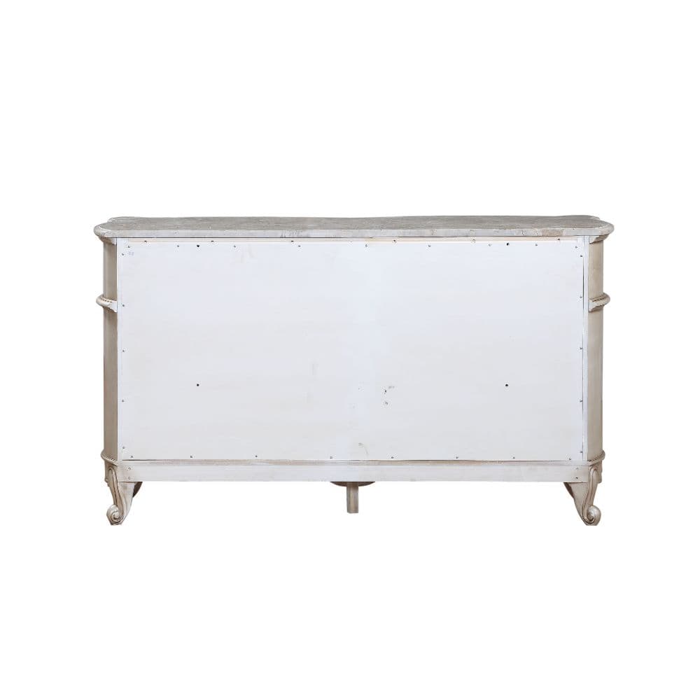 Dresser 4