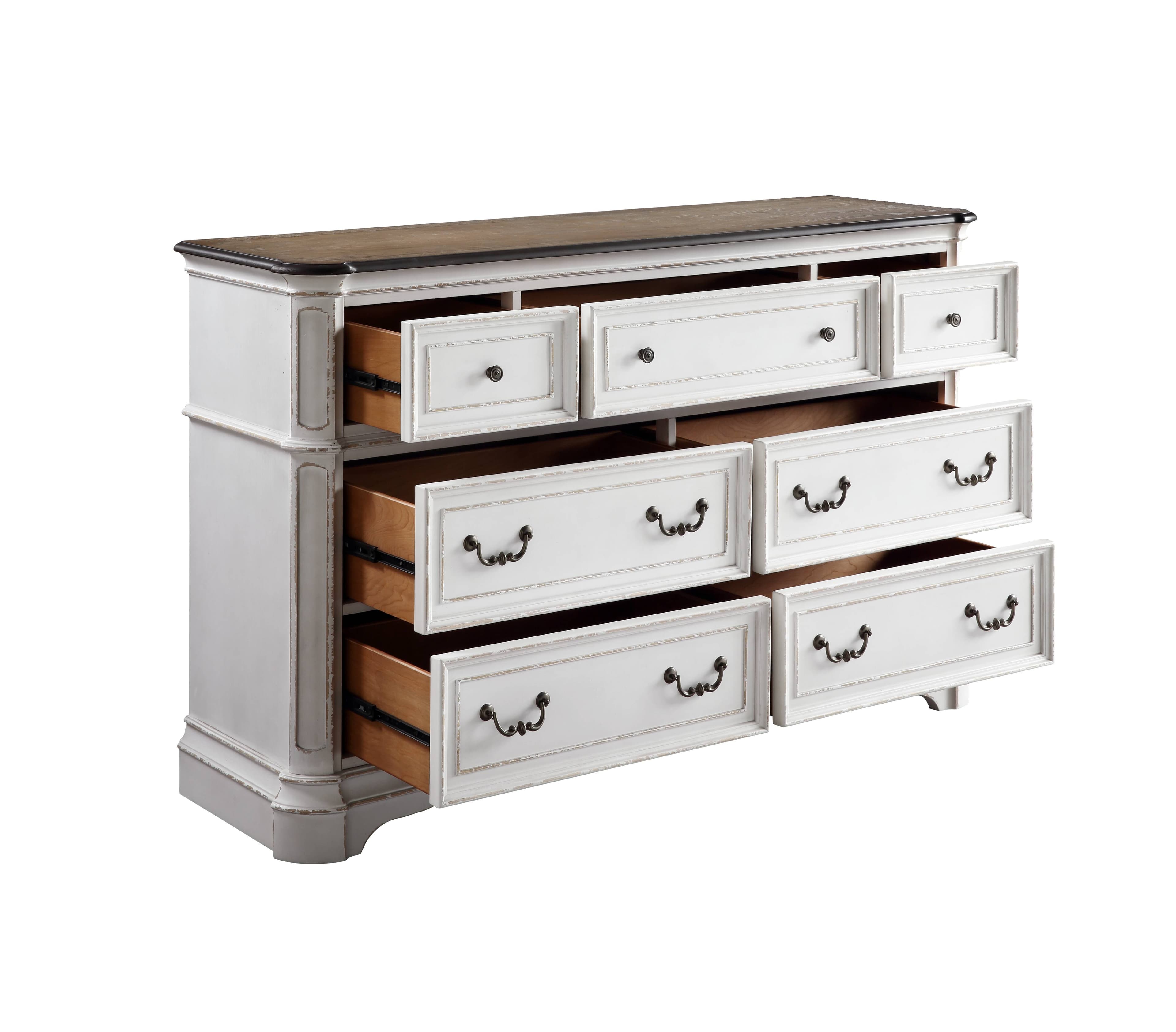 Dresser 4