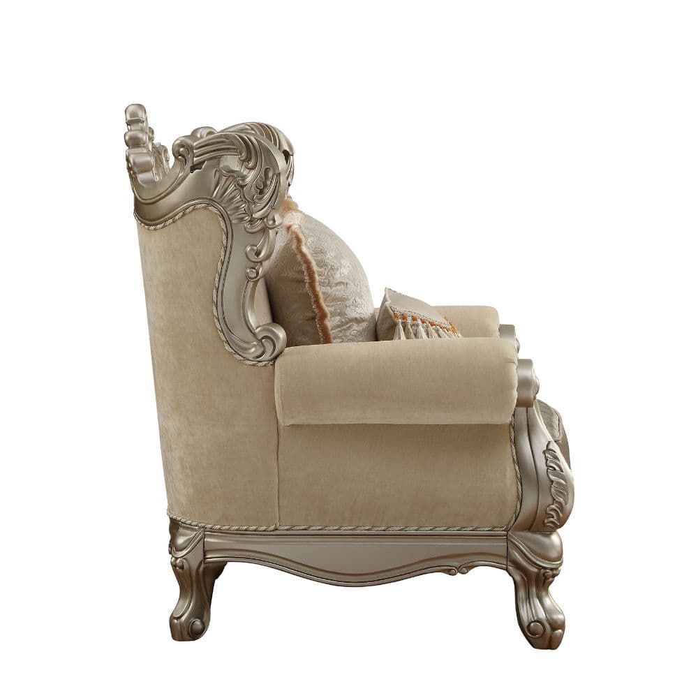 Chair W/2 Pillows 3