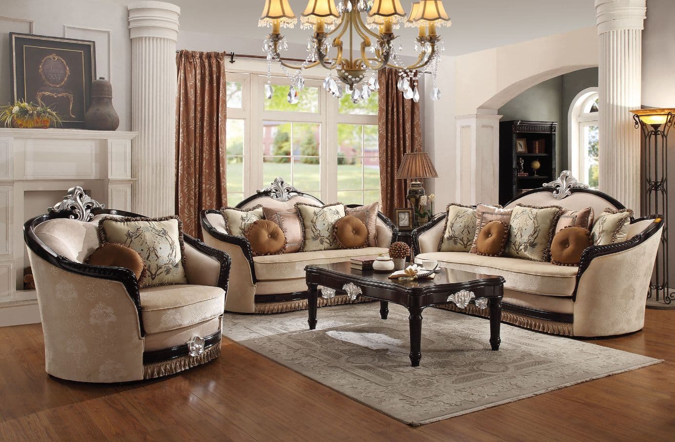 Sofa W/7 Pillows