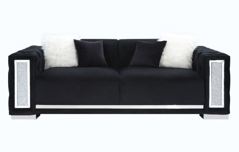 Sofa W/4 Pillows 4