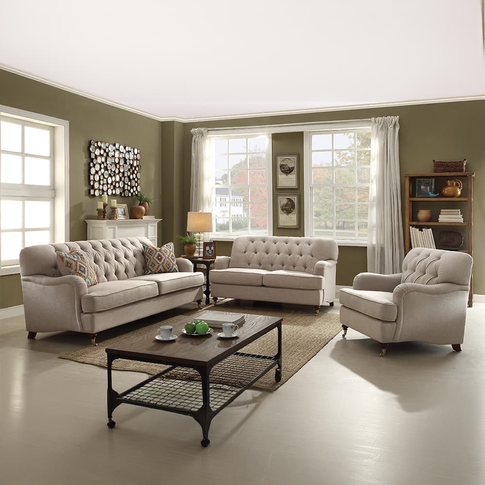 Sofa W/2 Pillows 3