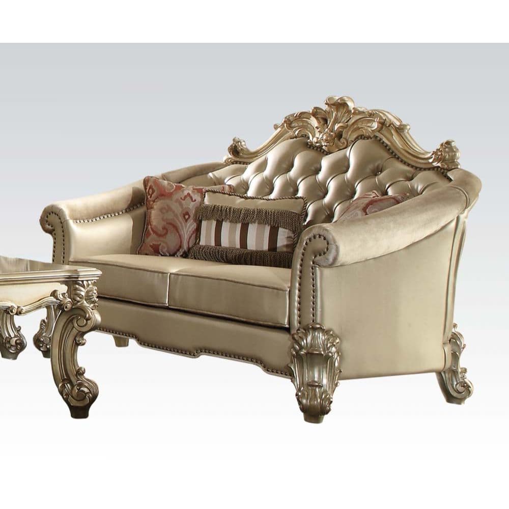 Loveseat W/3 Pillows