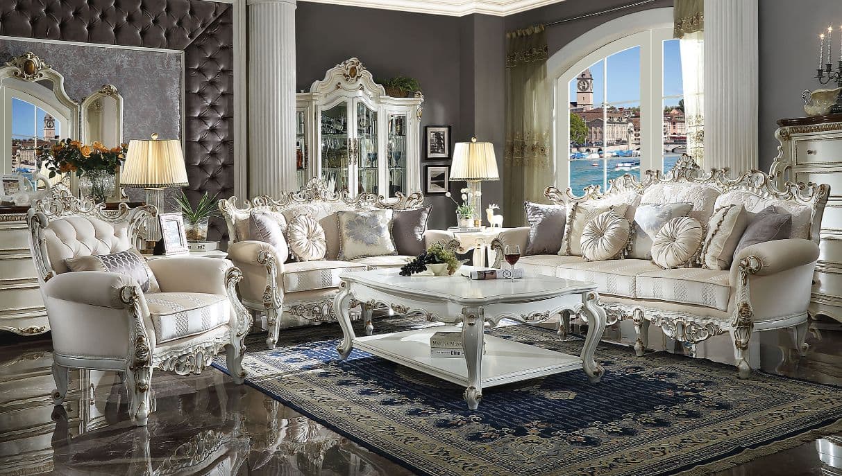 Sofa W/7 Pillows