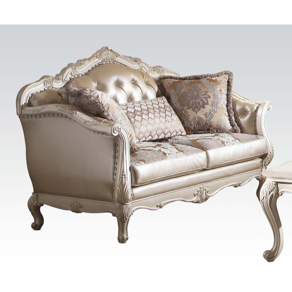Loveseat W/3 Pillows