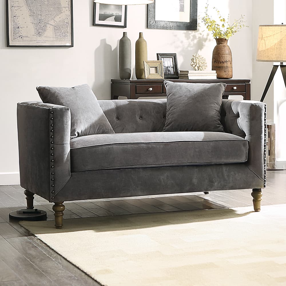 Loveseat W/2 Pillows