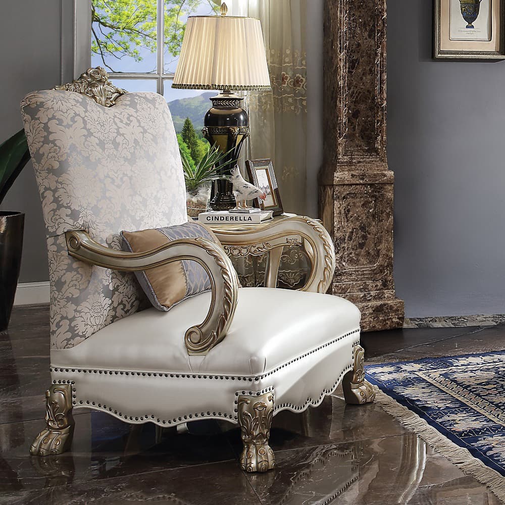 Chair W/Pillow