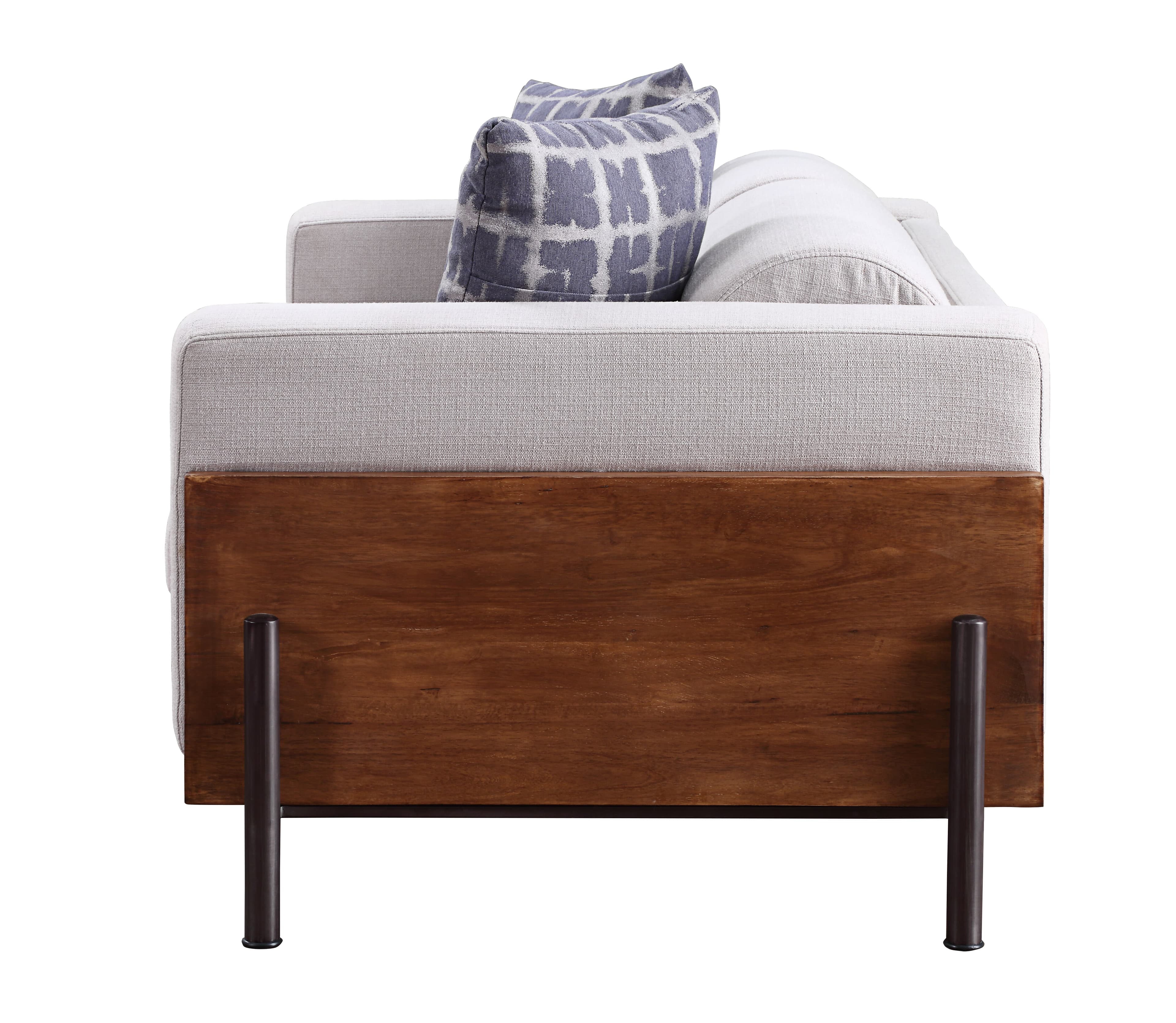 Sofa W/2 Pillows 3
