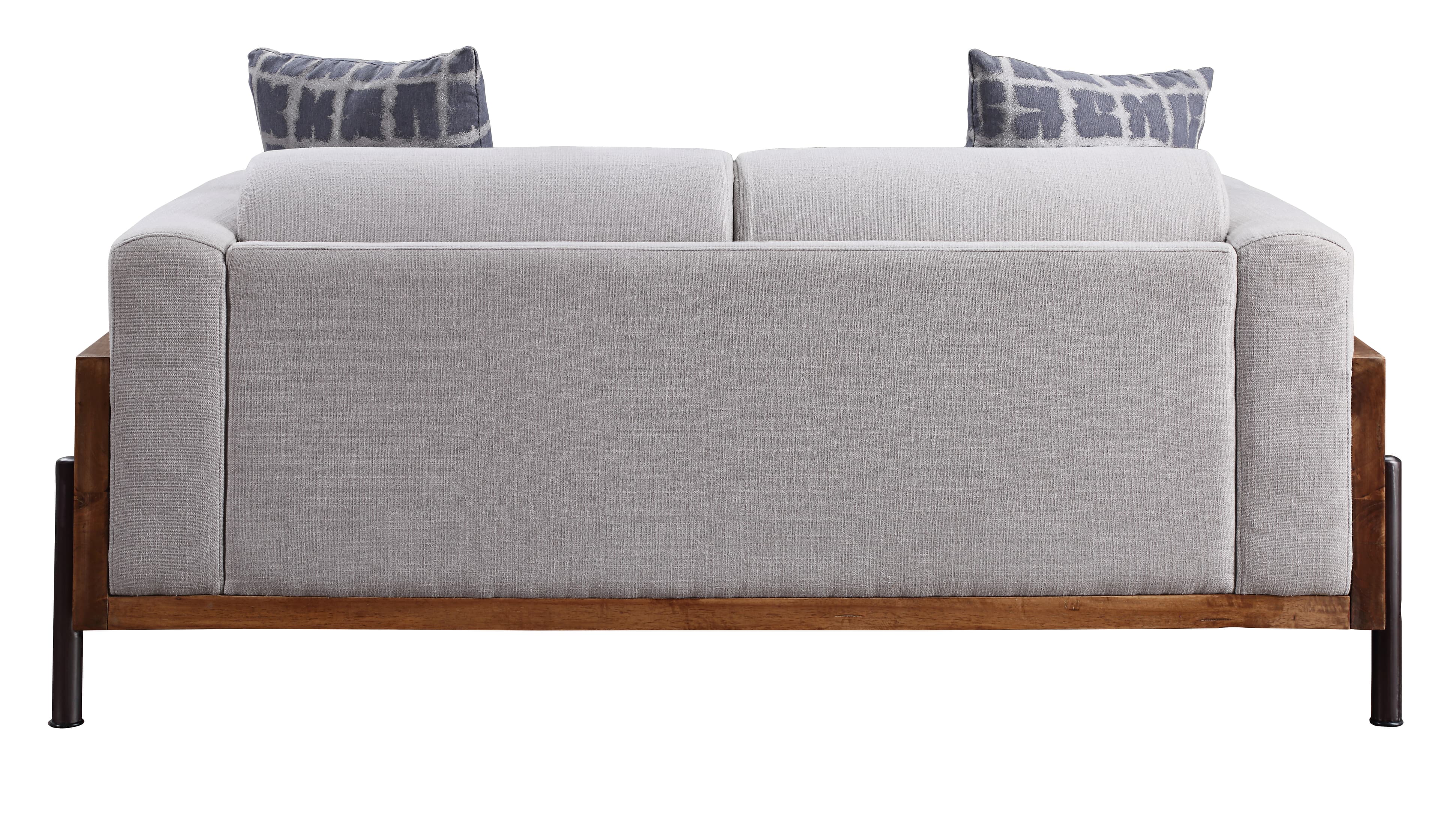 Loveseat W/2 Pillows 4