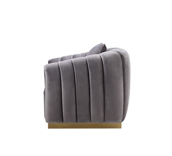 Loveseat W/2 Pillows 3