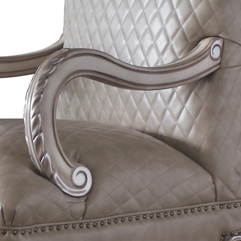 Chair W/Pillow 6