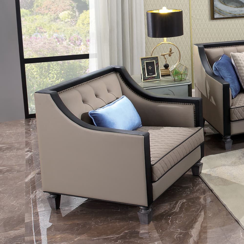 Chair W/Pillow