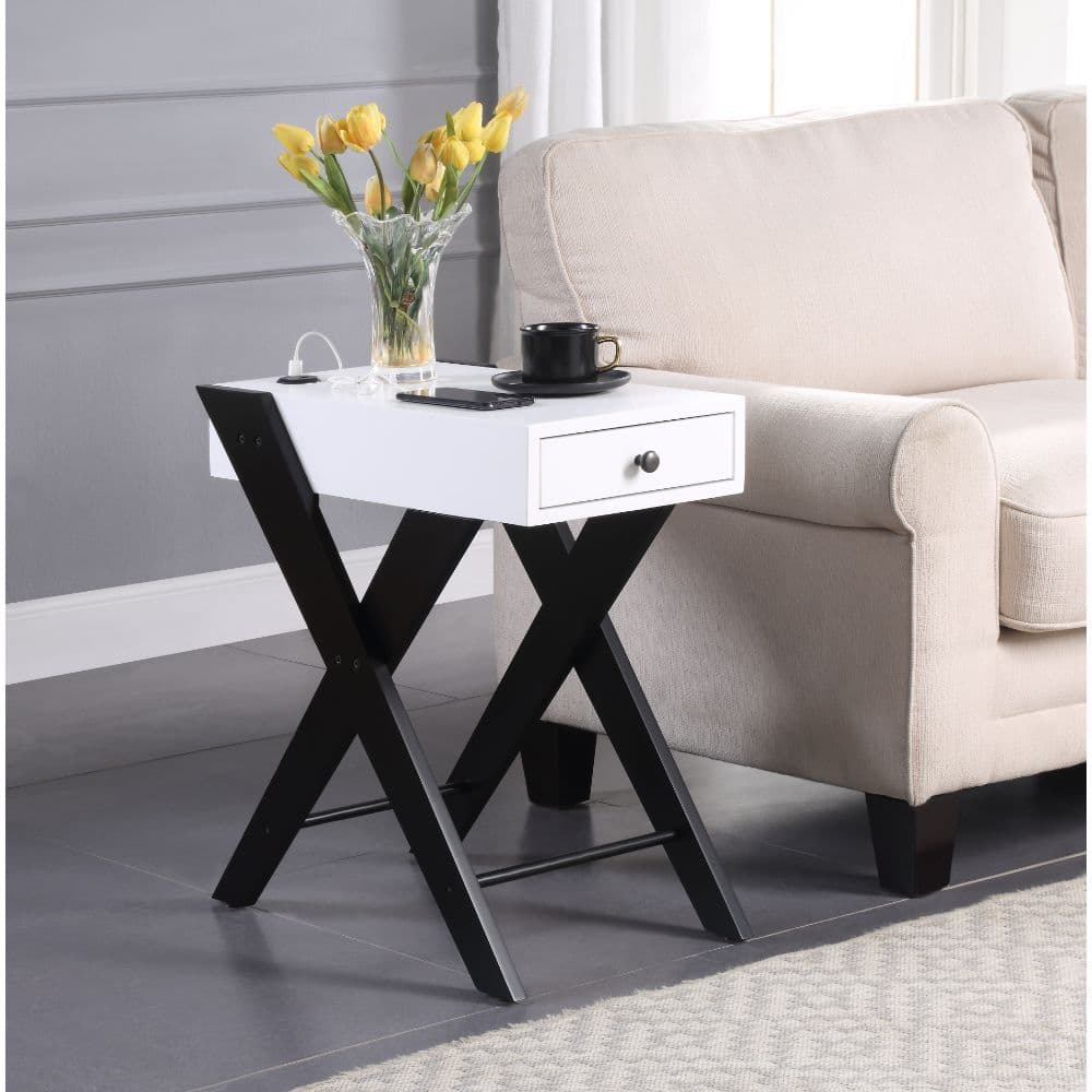 Accent Table W/USB Port 5