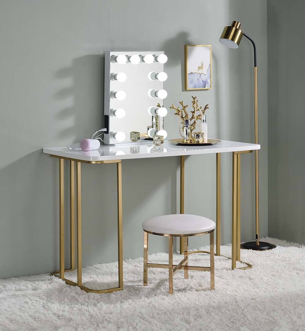 Accent Mirror 6