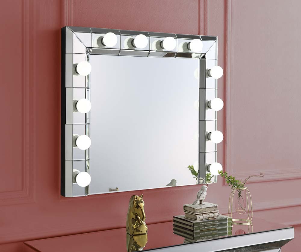 Accent Mirror