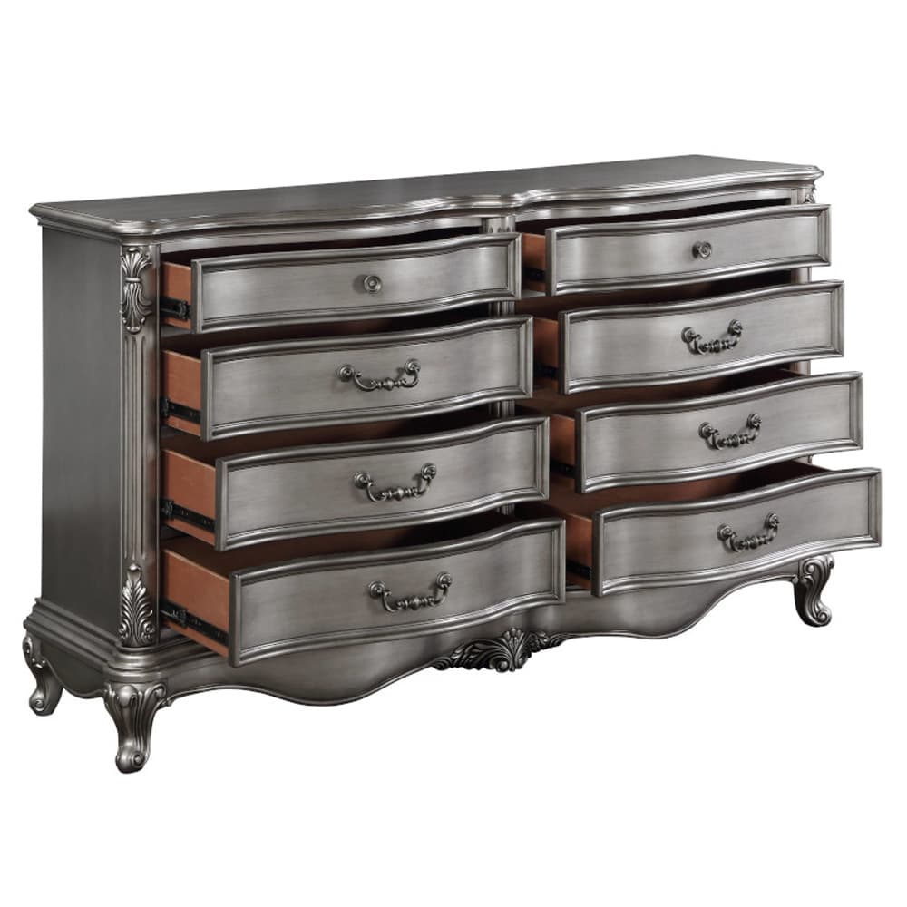 Dresser 4