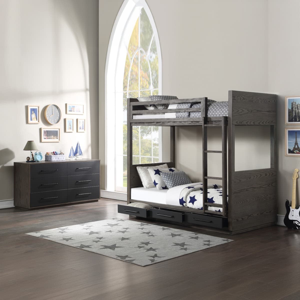 Dresser 7