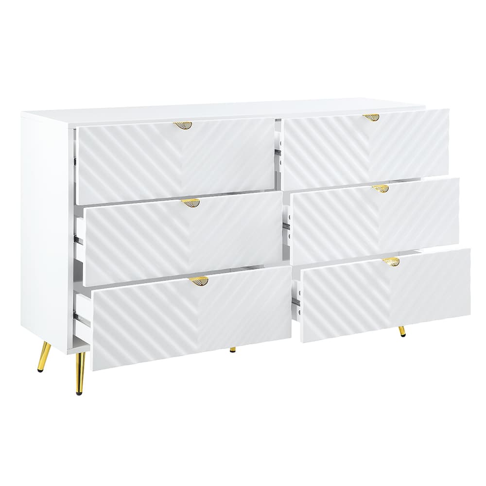 Dresser 4