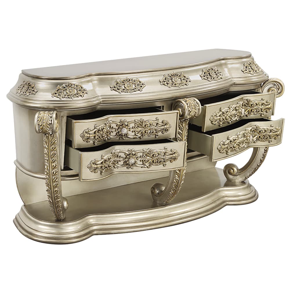 Dresser 4