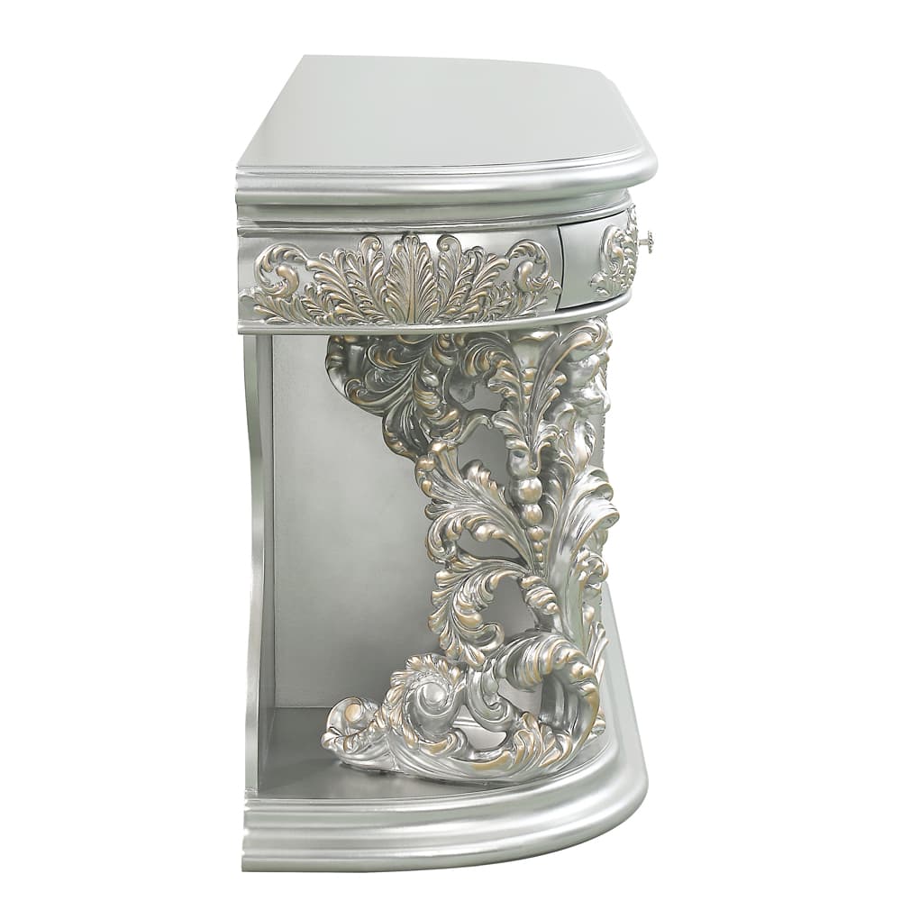 Dresser 4