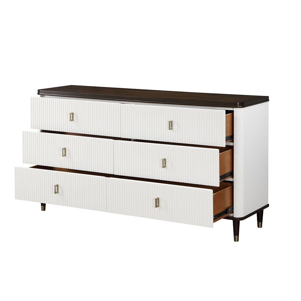 Dresser W/Jewelry Tray 3