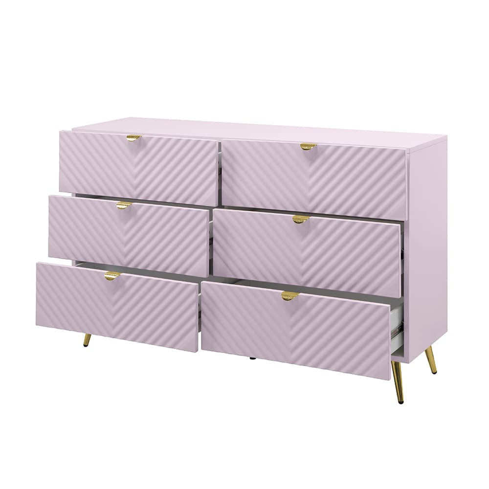Dresser 4