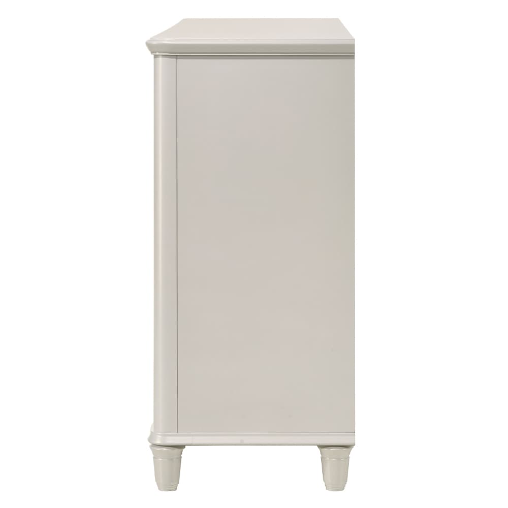 Dresser 4
