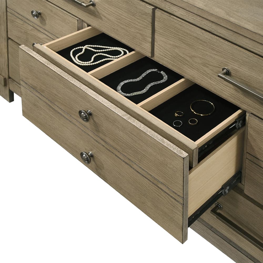 Dresser 5