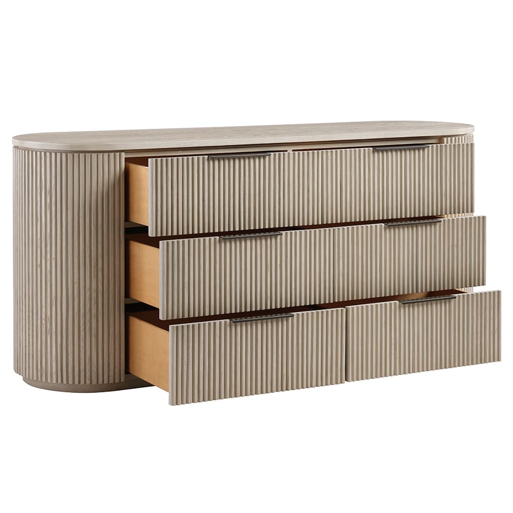 Dresser 4