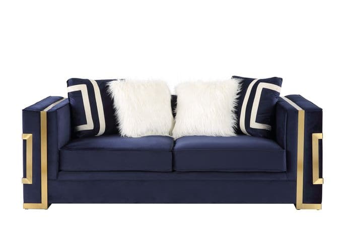 Loveseat W/4 Pillows 2