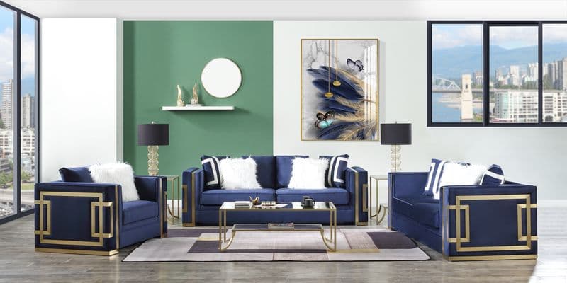 Loveseat W/4 Pillows 4