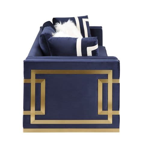 Chair W/2 Pillows 6