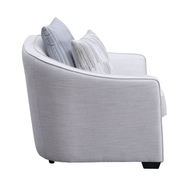 Chair W/2 Pillows 3