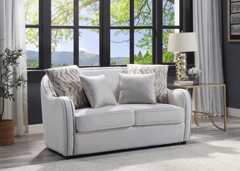 Loveseat W/4 Pillows