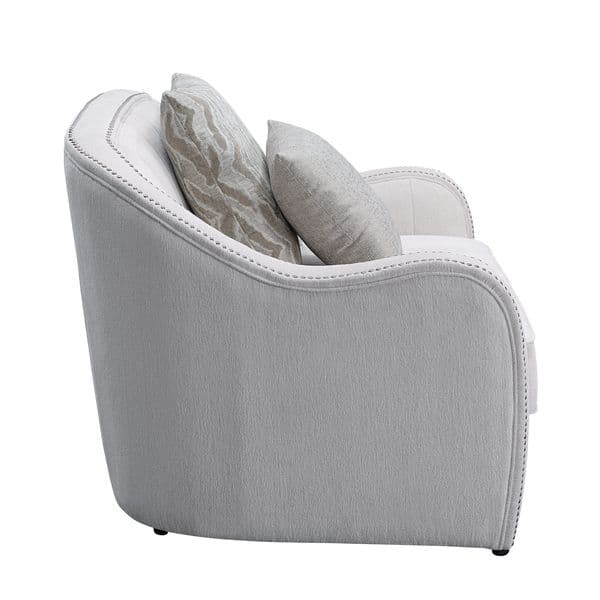 Loveseat W/4 Pillows 4