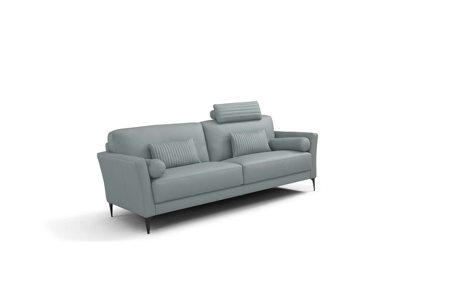 Sofa W/5 Pillows 2