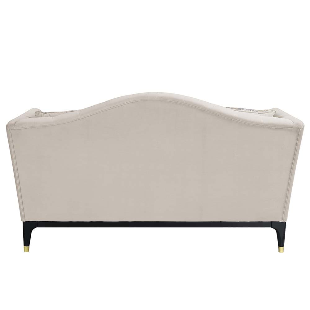 Loveseat W/4 Pillows 8