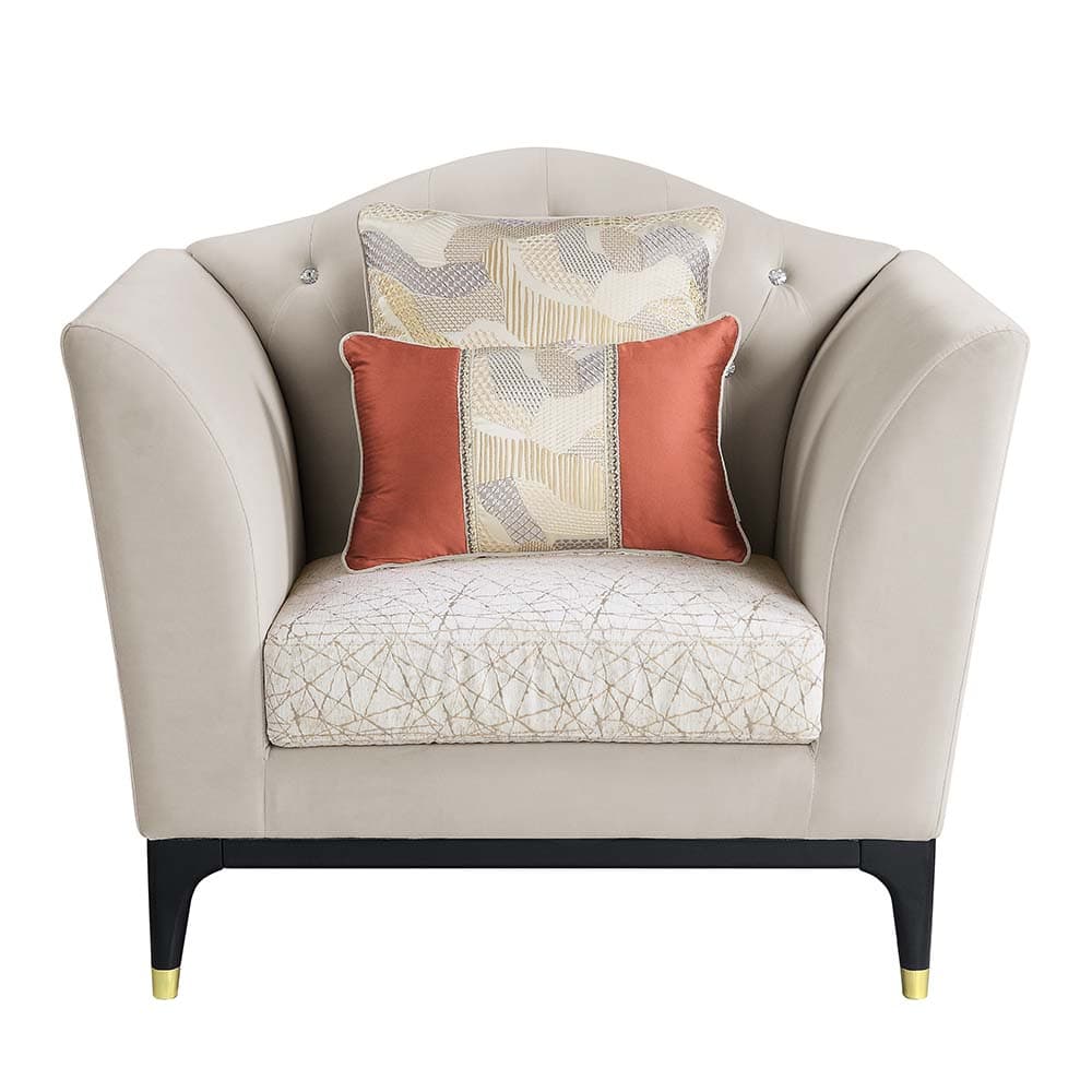 Chair W/2 Pillows 3