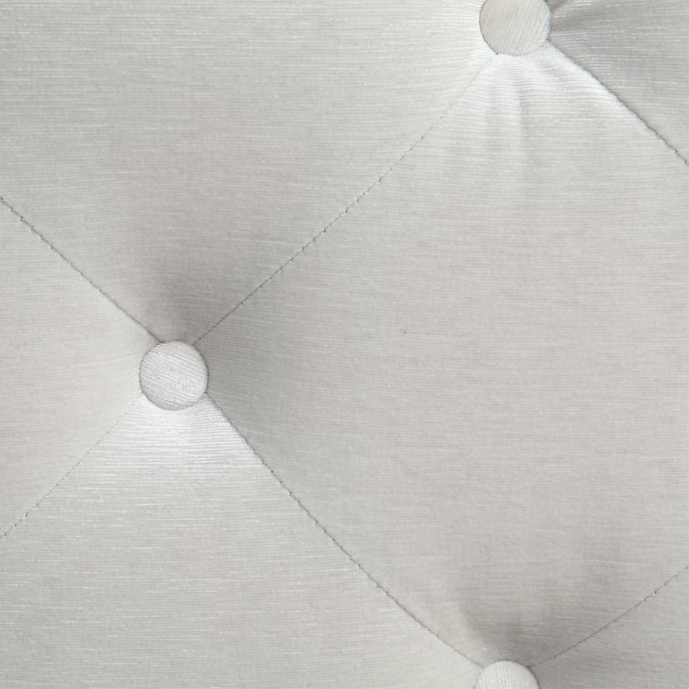 Sectional Sofa W/4 Pillows 7