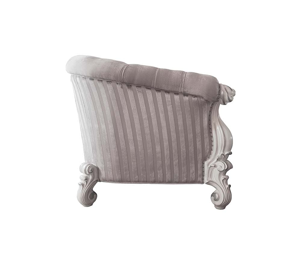Loveseat W/5 Pillows 3