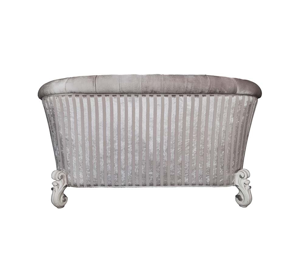 Loveseat W/5 Pillows 4