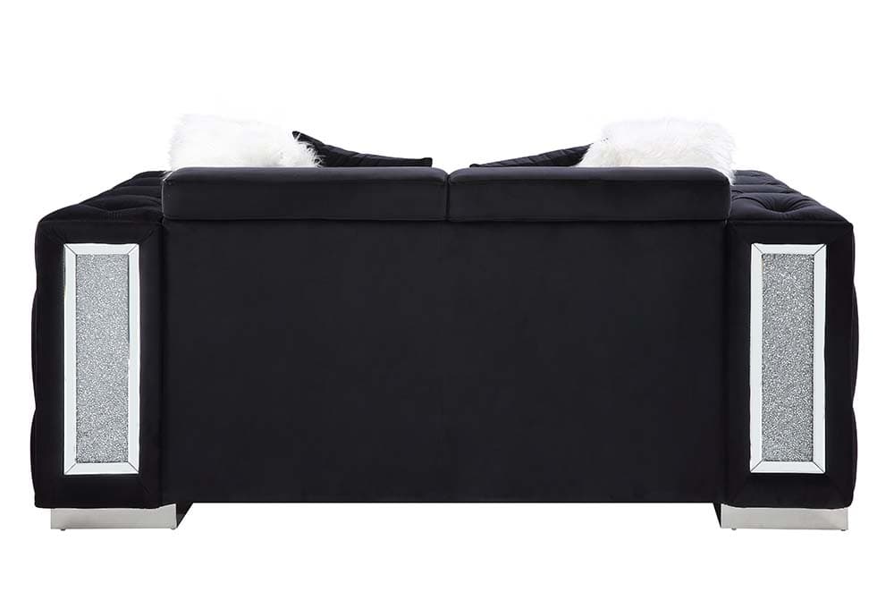 Loveseat W/4 Pillows 4