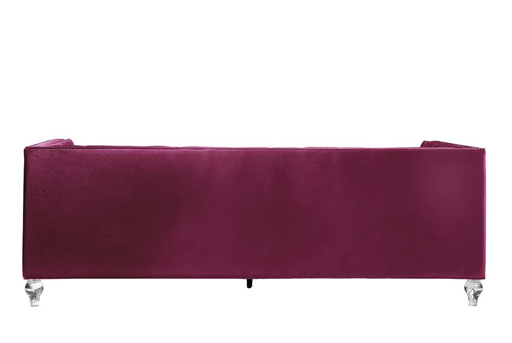 Sofa W/2 Pillows 4