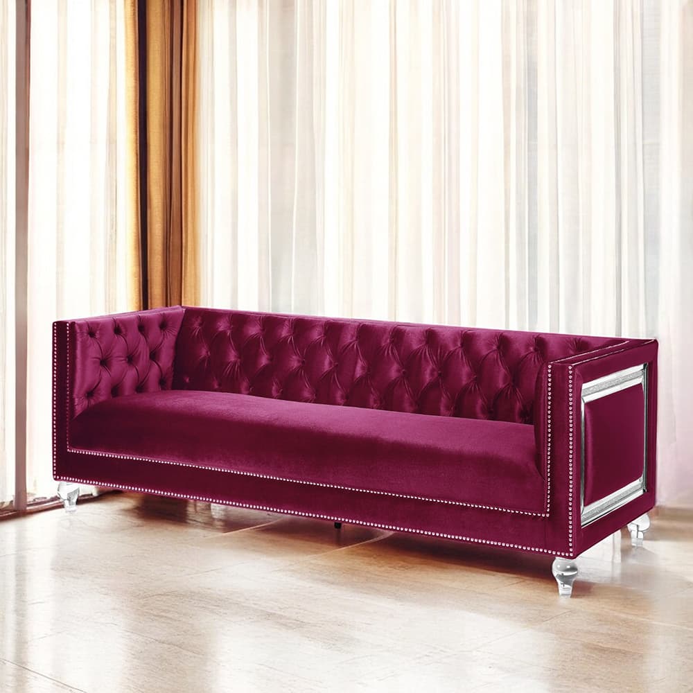 Sofa W/2 Pillows 7