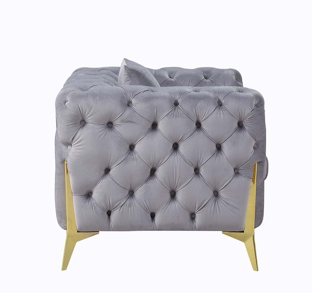 Sofa W/2 Pillows 3