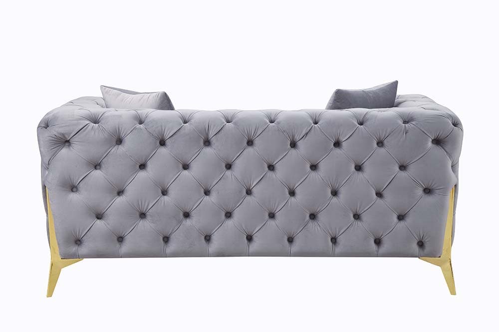 Loveseat W/2 Pillows 4