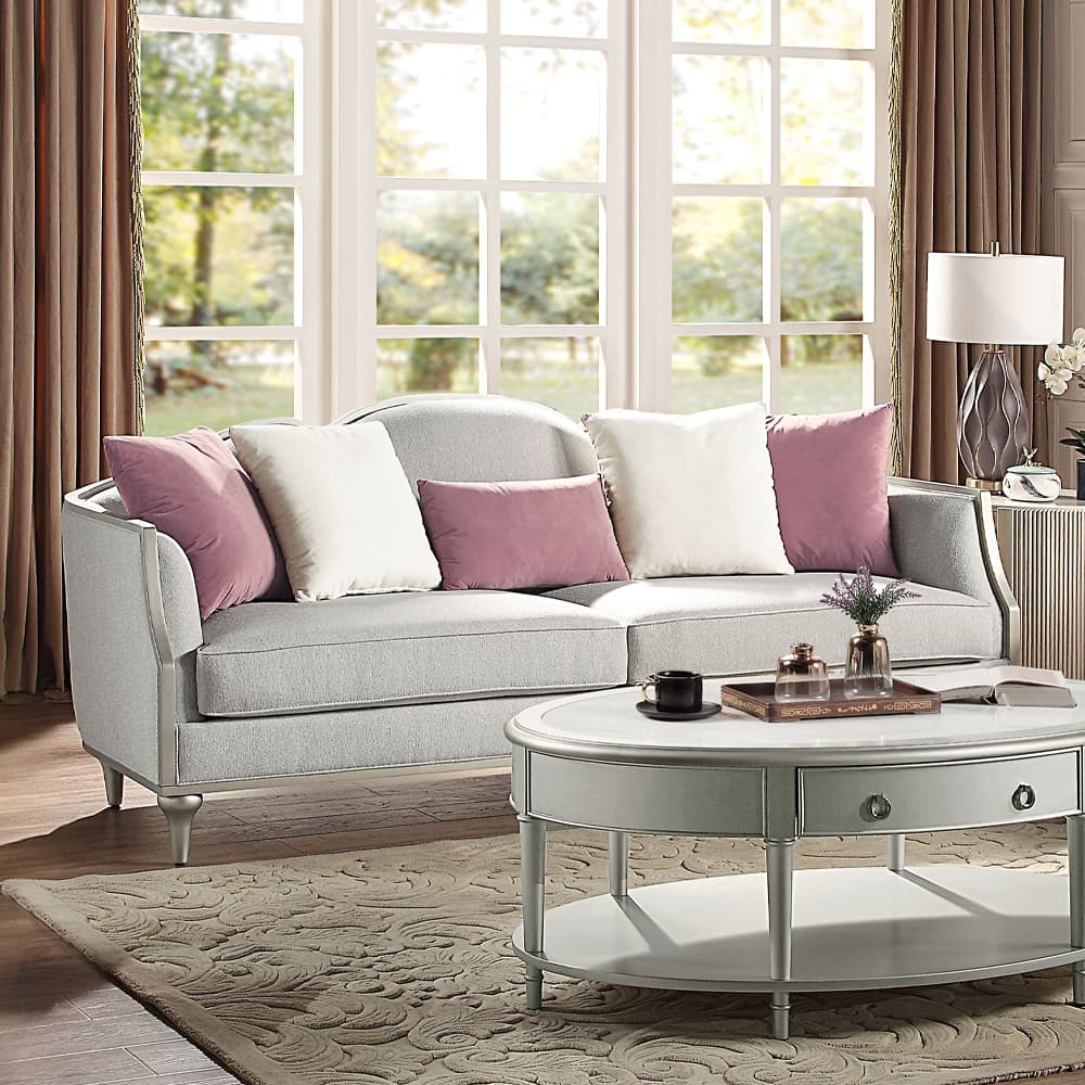 Sofa W/5 Pillows 6