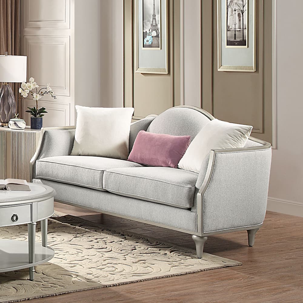 Loveseat W/3 Pillows 6